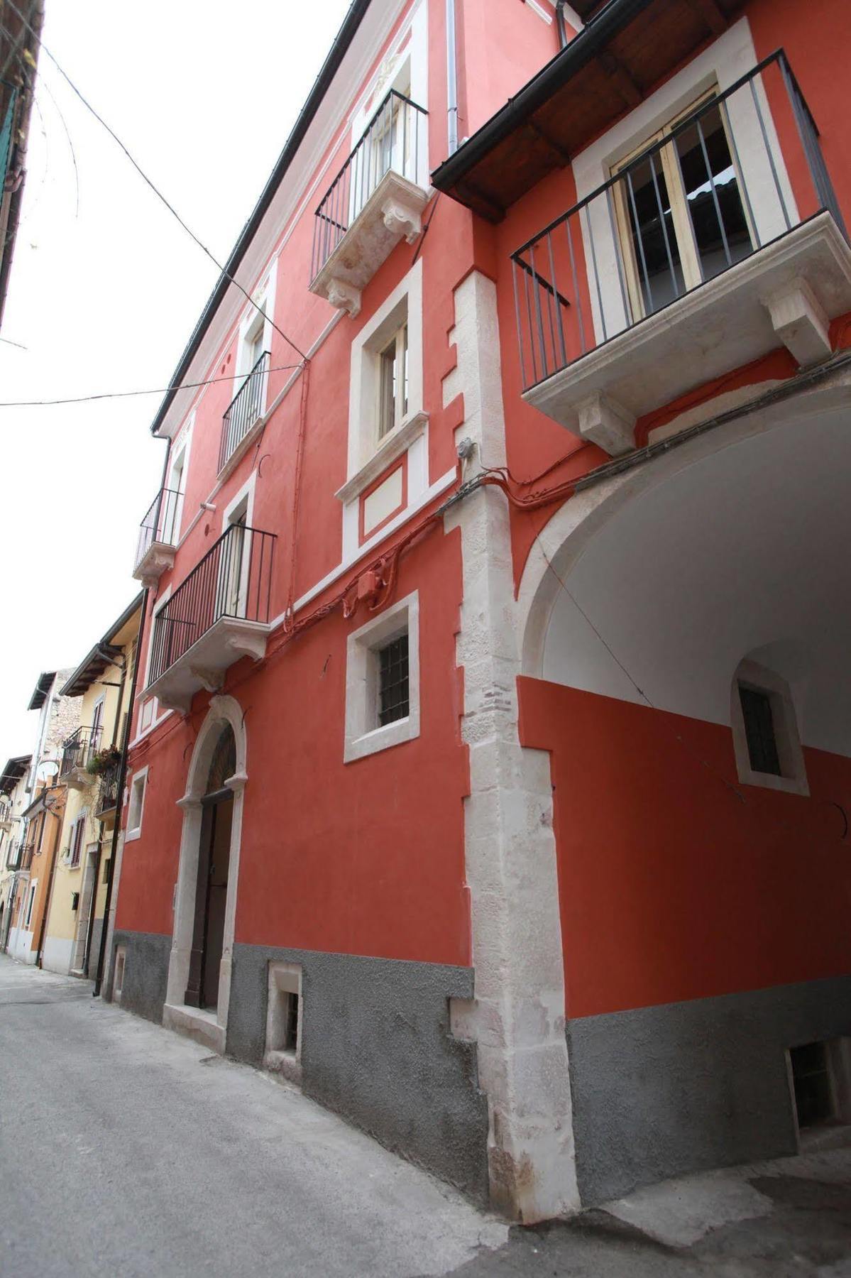 Angelino Home Sulmona Eksteriør bilde