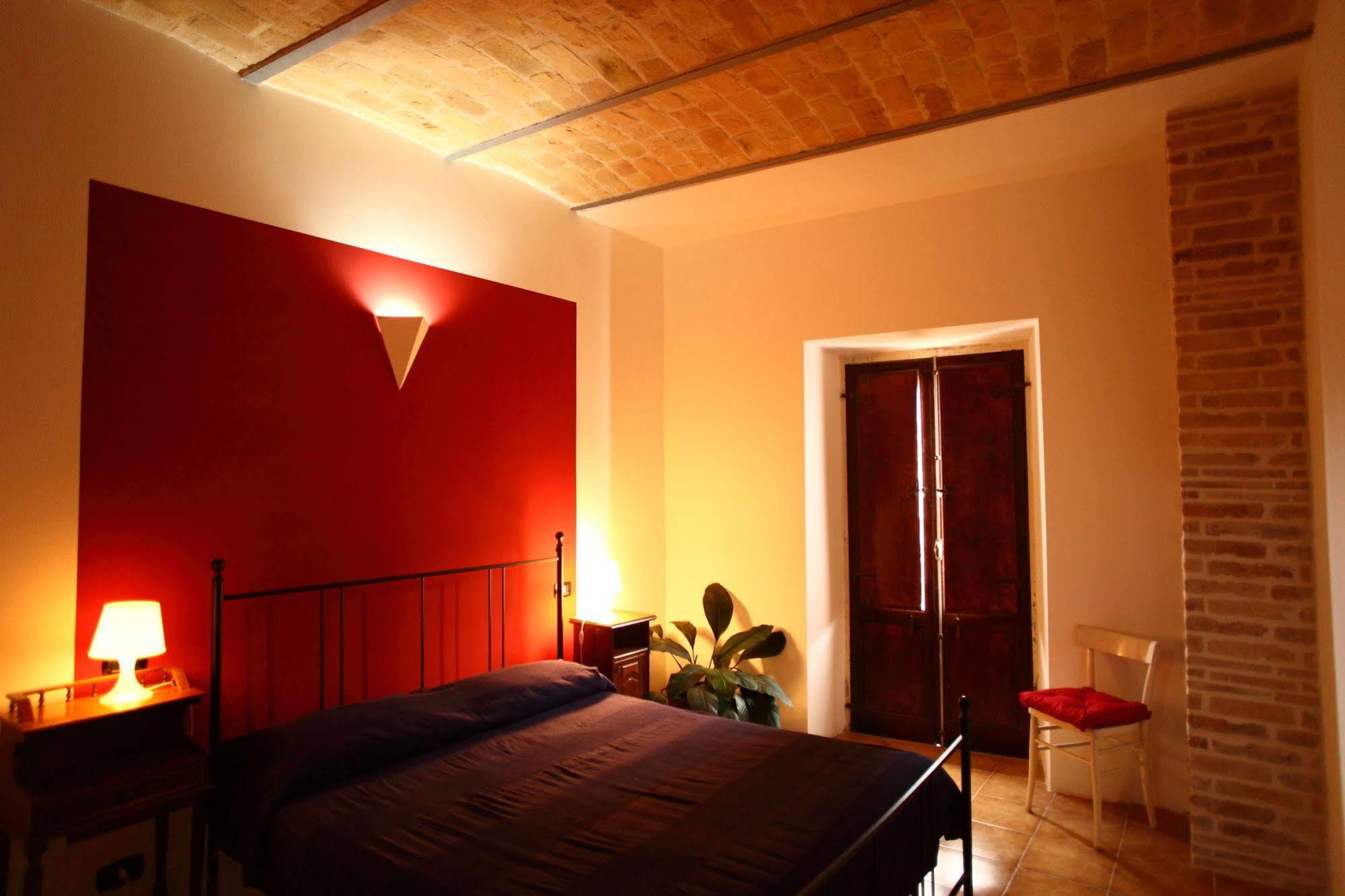 Angelino Home Sulmona Eksteriør bilde
