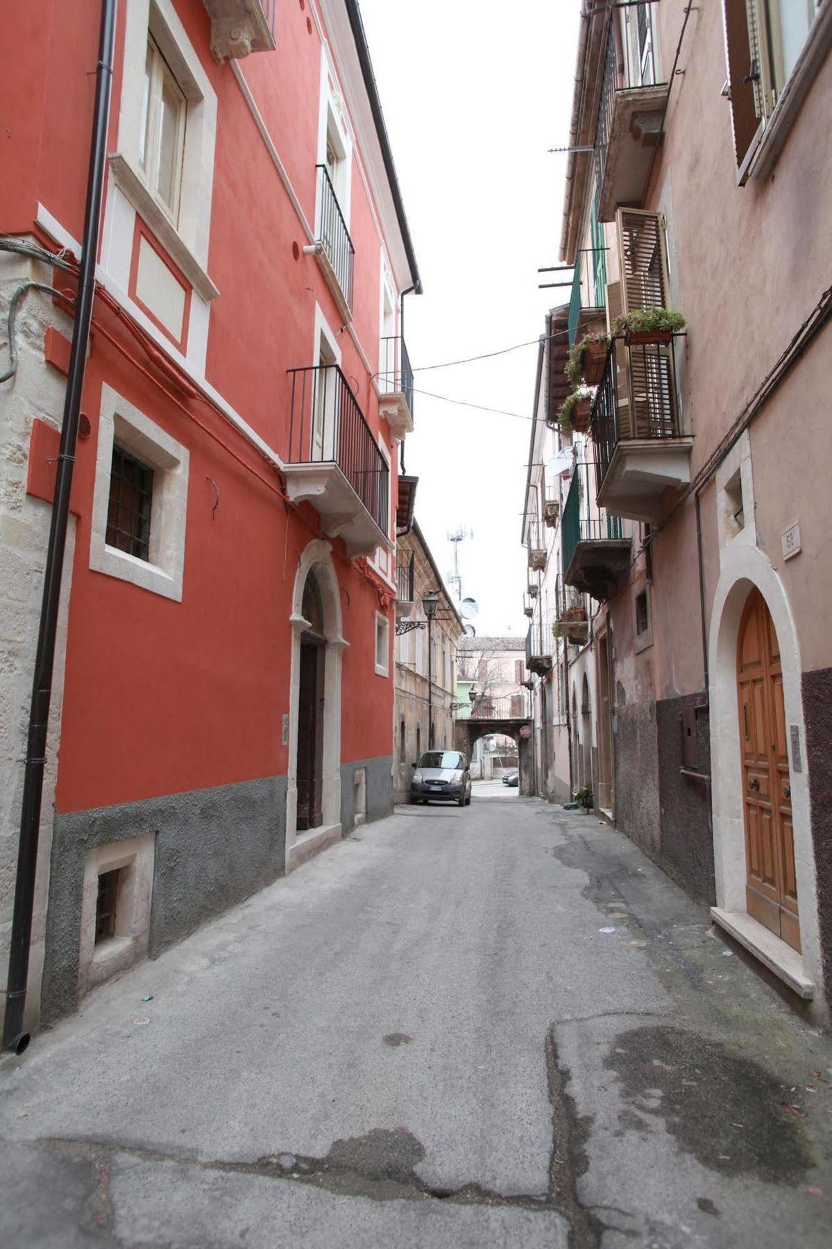 Angelino Home Sulmona Eksteriør bilde